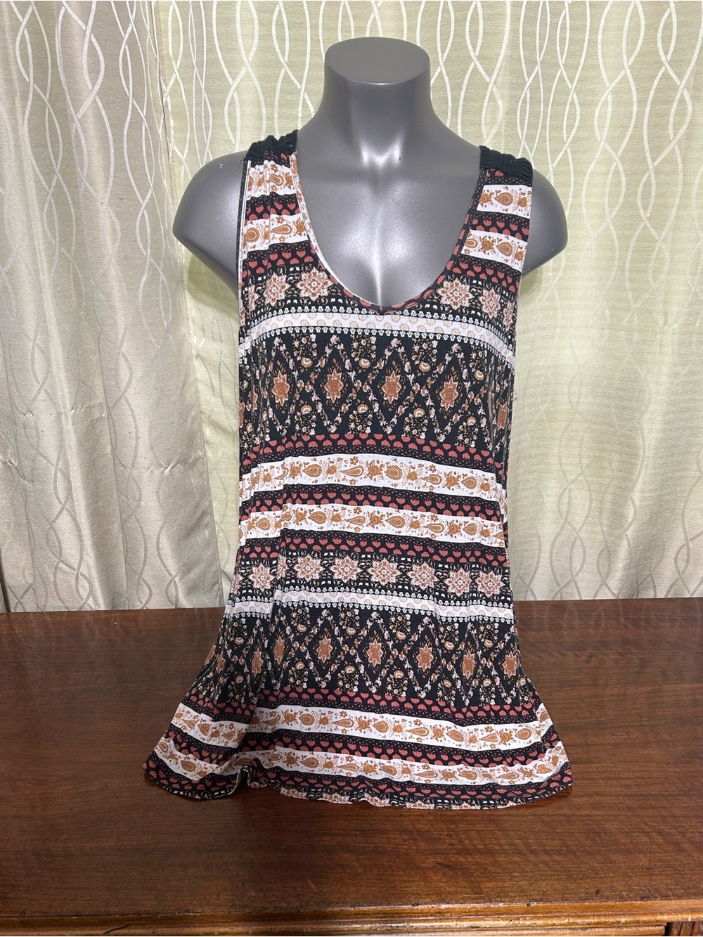 Boho Striped V-Neck Sleeveless Tank Top - Black Multicolor